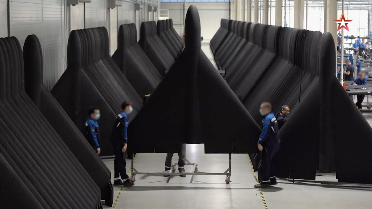 Írán prodal Rusku pro válku na Ukrajině rakety za téměř 62 miliard