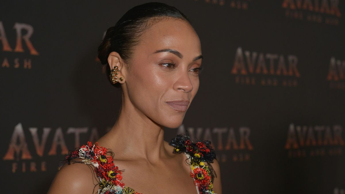 Zoe Saldaña je oficiálně herečkou s nejvyššími tržbami