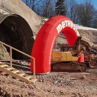 Jižní portál tunelu Opevnění na dálnici D11.