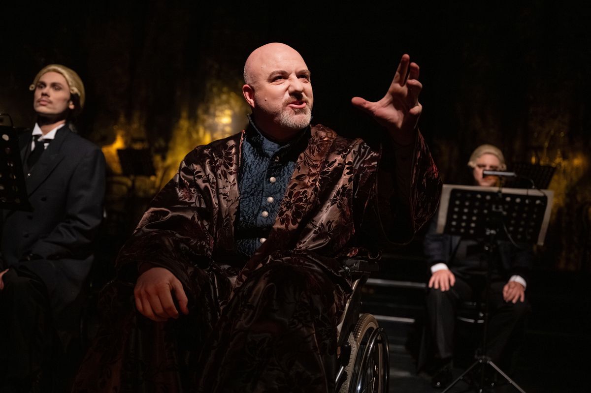 RECENZE: Shafferův Amadeus o géniích průměrnosti