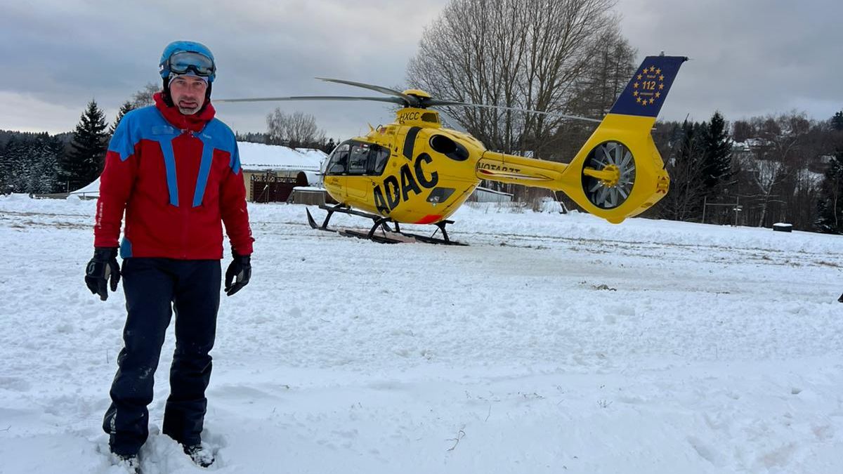 Lyžařka spadla na sjezdovce v Bublavě. Zraněná a dezorientovaná pak ležela na zastávce