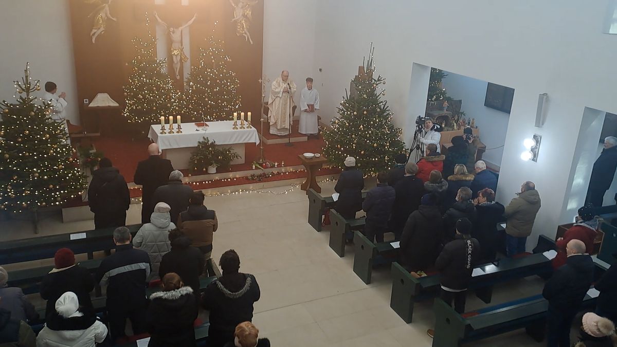 Pořád to bolí, říká po roce syn jedné ze sedmi obětí tragického požáru v Mostě