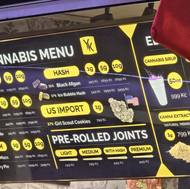 Nabídka obchodu u Karlova mostu