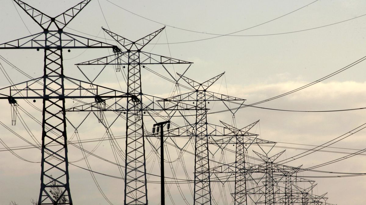Vývoz elektřiny z Česka vzrostl téměř o šestinu. Nejvíce z něj těžili Rakušané