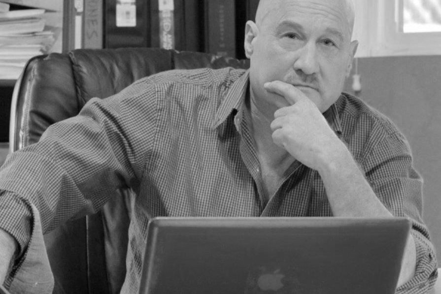 Zemřel režisér a scenárista Mark Jones