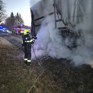 Požár nákladního automobilu u Krhové na Valašsku