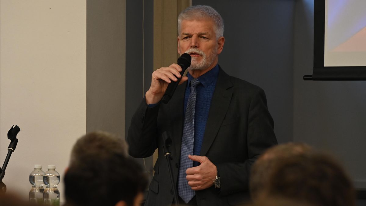 Pavel Compares Trump’s Style to a “Middle Eastern Bazaar