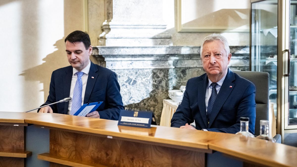 Obrana dostane o 21 miliard korun méně