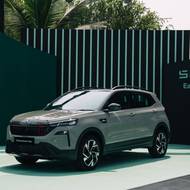 Nechybí ani verze Monte Carlo s černými a červenými prvky.