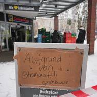 Luxusní čtvrť v Berlíně je po požáru kabelů bez proudu.