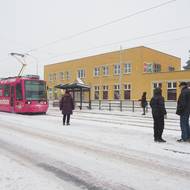 MHD jezdí dnes v Ostravě nepravidelně. Zpoždění jsou podle dopravního podniku kolem deseti minut.