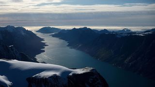 Pobřeží Grónska je teplejší než většina Evropy. Už týden tam nemrzlo