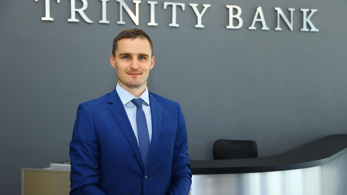 Bankéř: Lidé budou peníze stále ukládat do cihel, ceny bytů to zdvojnásobí