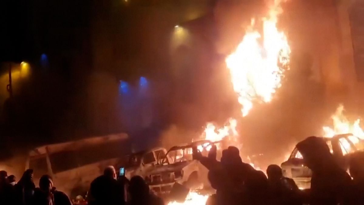 Chameneí obvinil z nepokojů USA. Státní televize přidala ještě Izrael