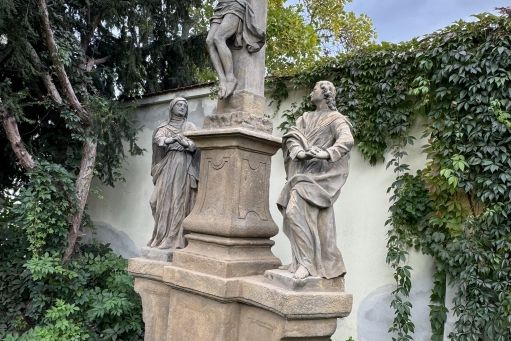 V Kroměříži obnovují křížovou cestu na hřbitově, městu pomáhají dotace