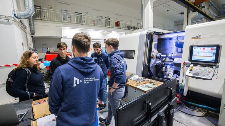 Západočeská univerzita otevře své fakulty v Plzni, Chebu i ve Varech zájemcům o studium