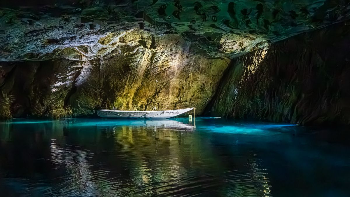 Největší splavné přírodní podzemní jezero leží pod švýcarskými vinohrady