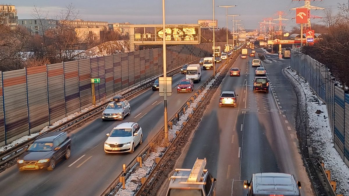 Praze hrozí kvůli opravám ve Kbelské ulici dopravní kolaps