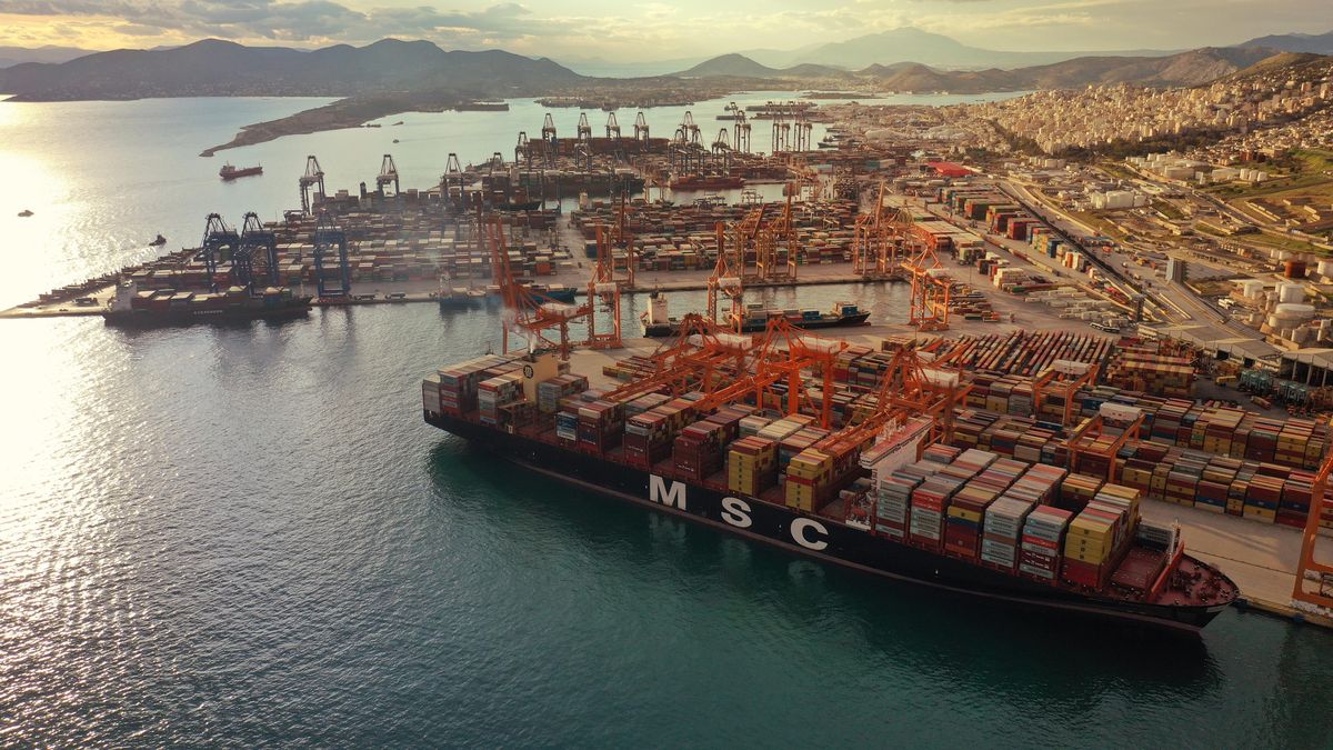 Trump do souboje s Čínou zatahuje Řecko. Chce tam nový přístav