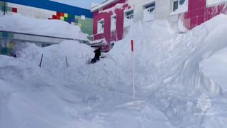 Závěje až do horních pater paneláků? Kamčatka se stala terčem AI podvrhů