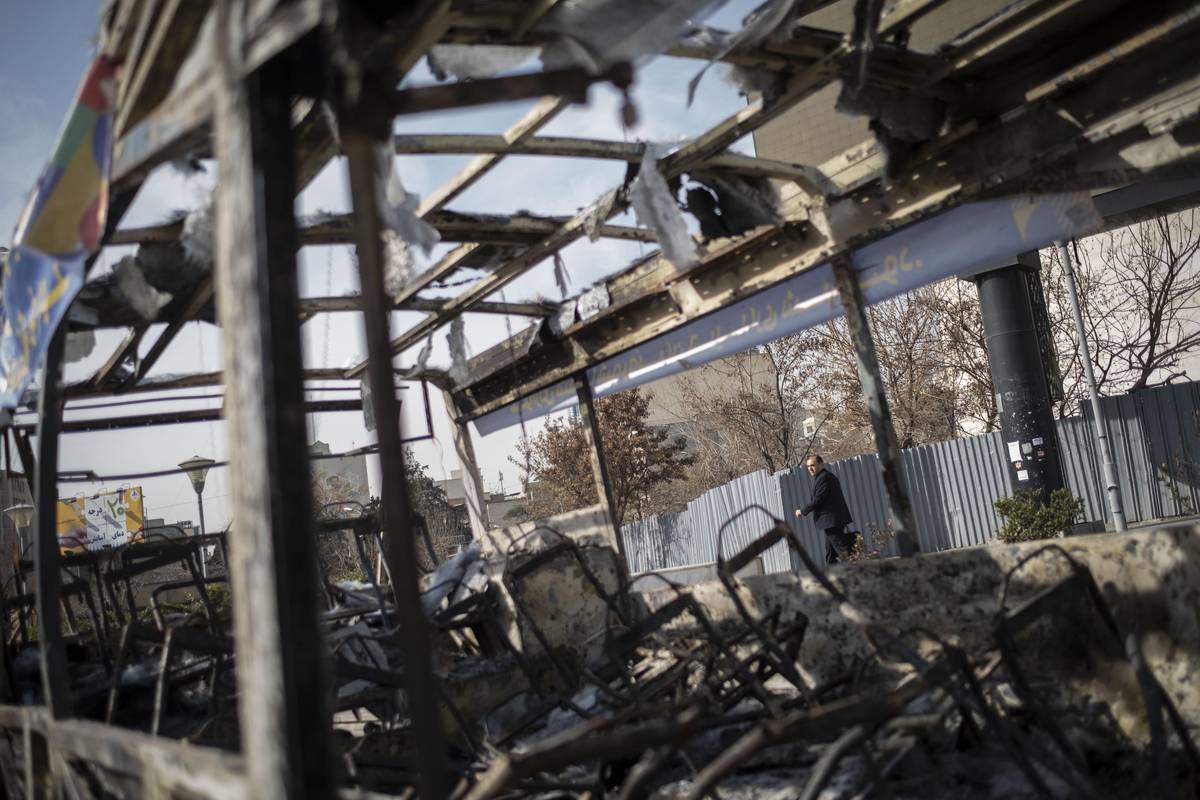 Ohořelá připomínka potlačených protestů.