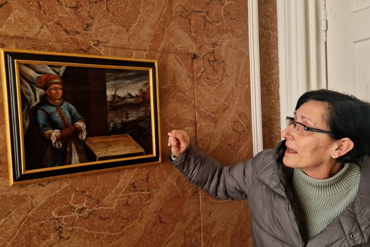 Restaurování odhalilo na historickém obraze z Lysic hráče curlingu. Sport je u nás až od roku 1990