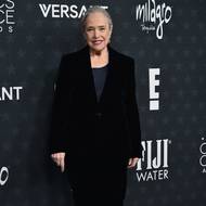 Oscarová herečka Kathy Batesová nedá dopustit na sametový kostým.