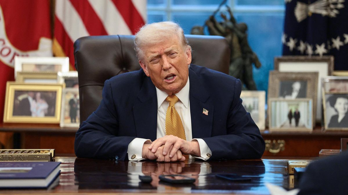 Úder na Írán musí být rychlý a rozhodující, žádá Trump