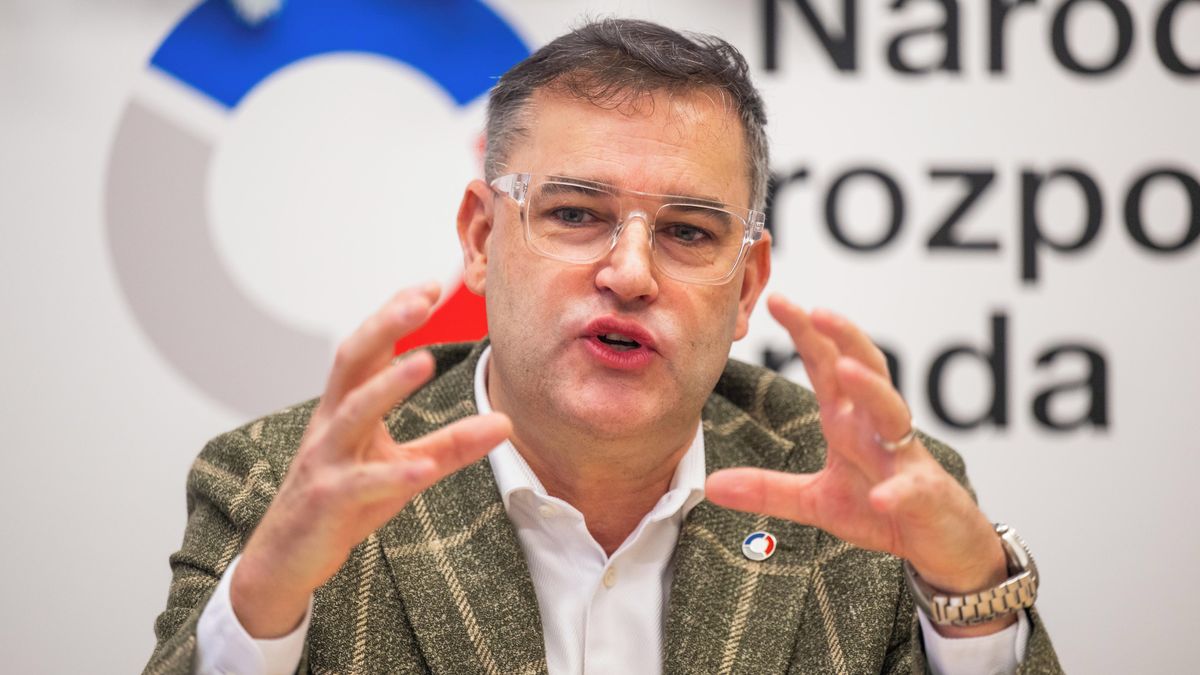 Náměstek Schillerové Mach by zrušil Národní rozpočtovou radu