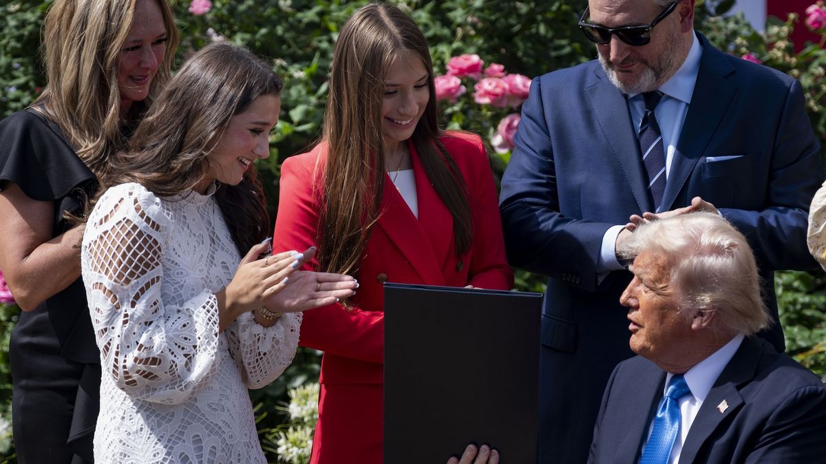 Ve 14 letech se stala obětí deepfaku, díky její snaze se bránit vznikl v USA nový zákon