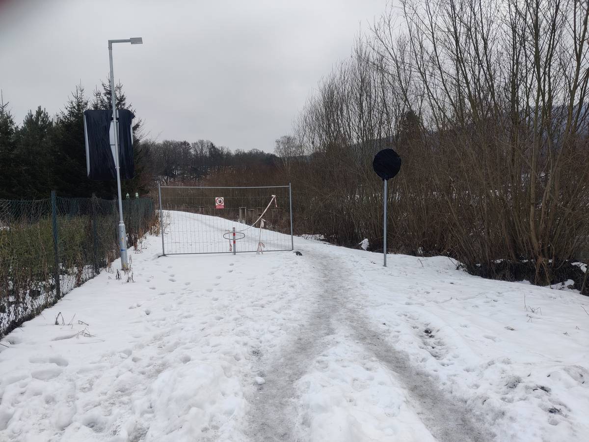 Cyklostezka je pro veřejnost stále nepřístupná