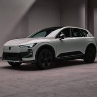 Volvo EX60 Cross Country je dobrodružněji laděnou variantou.