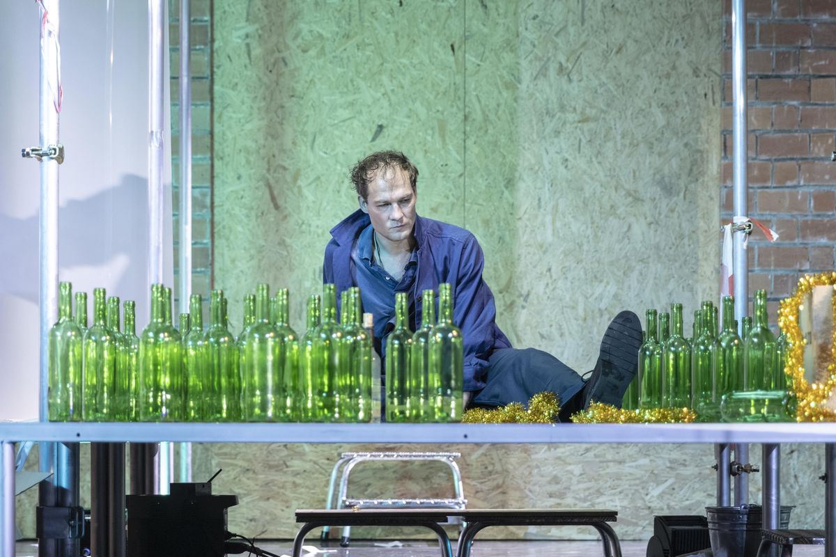 RECENZE: Zola v Divadle ABC jako výstraha alkoholikům