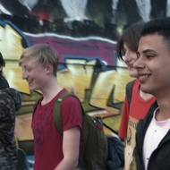 Klukům se podařilo zapadnout mezi vrstevníky docela rychle.