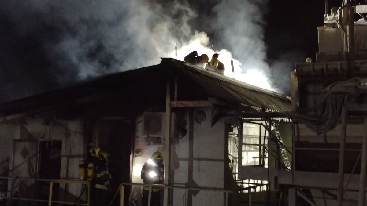 Noční požár v živcovém lomu na Sokolovsku způsobil škodu za miliony