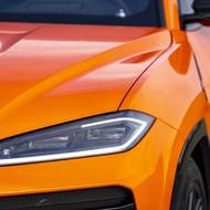 Facelift znamená užší světlomety…