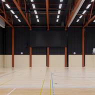 Terakotová barva se objevuje také v interiérech. 