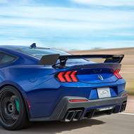 Upravené víko kufru, které zvyšuje efektivitu spoileru, převezme i model GTD.