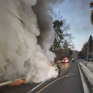 Požár nákladního automobilu u Krhové na Valašsku