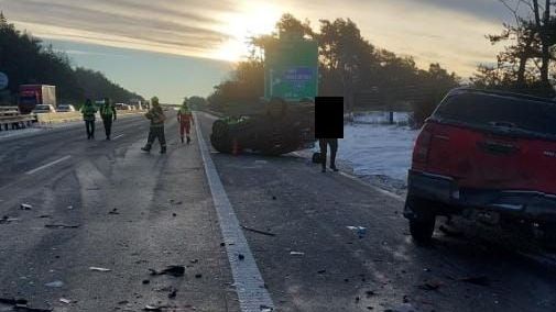 Dálnici D1 na Vysočině zablokovaly dvě hromadné nehody