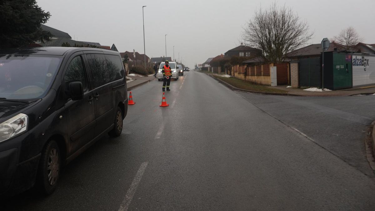 Řidič dodávky srazil na Plzeňsku 11letou dívku. Utrpěla těžká zranění