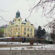 Takto vypadá Slezskoostravská radnice v současnosti, bez přístavby.