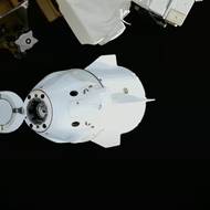 Odpojení od ISS. O několik týdnů dříve oproti původnímu plánu