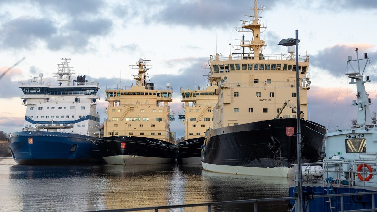 Trump se připravuje na ovládnutí Grónska. Objednává ve Finsku ledoborce