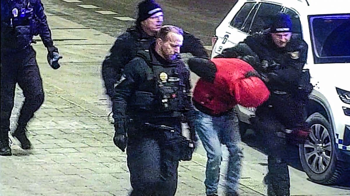 Opilý cestující vyhrožoval kvůli jízdence řidiči autobusu, že ho zlikviduje