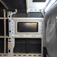 Následně se řeší rozvržení interiéru, tedy třeba to, kam umístíme okna. 