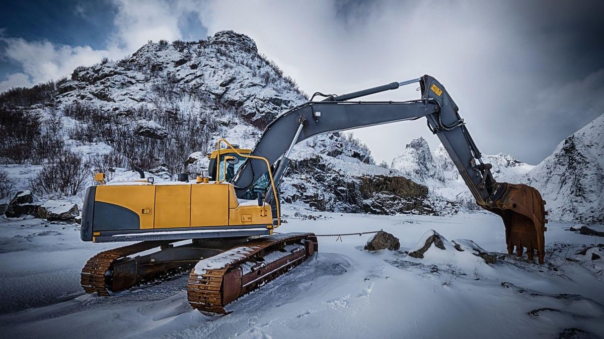 Bagrista v Norsku našel v zemi obří sumu peněz. Pocházet mohou ze staré loupeže