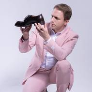 Tomáš Klus se převtělí do Jana Antonína Bati.