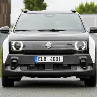 Renault 4 zaujme svým retro-futuristickým vzhledem, který skvěle navazuje na design Renaultu 5.