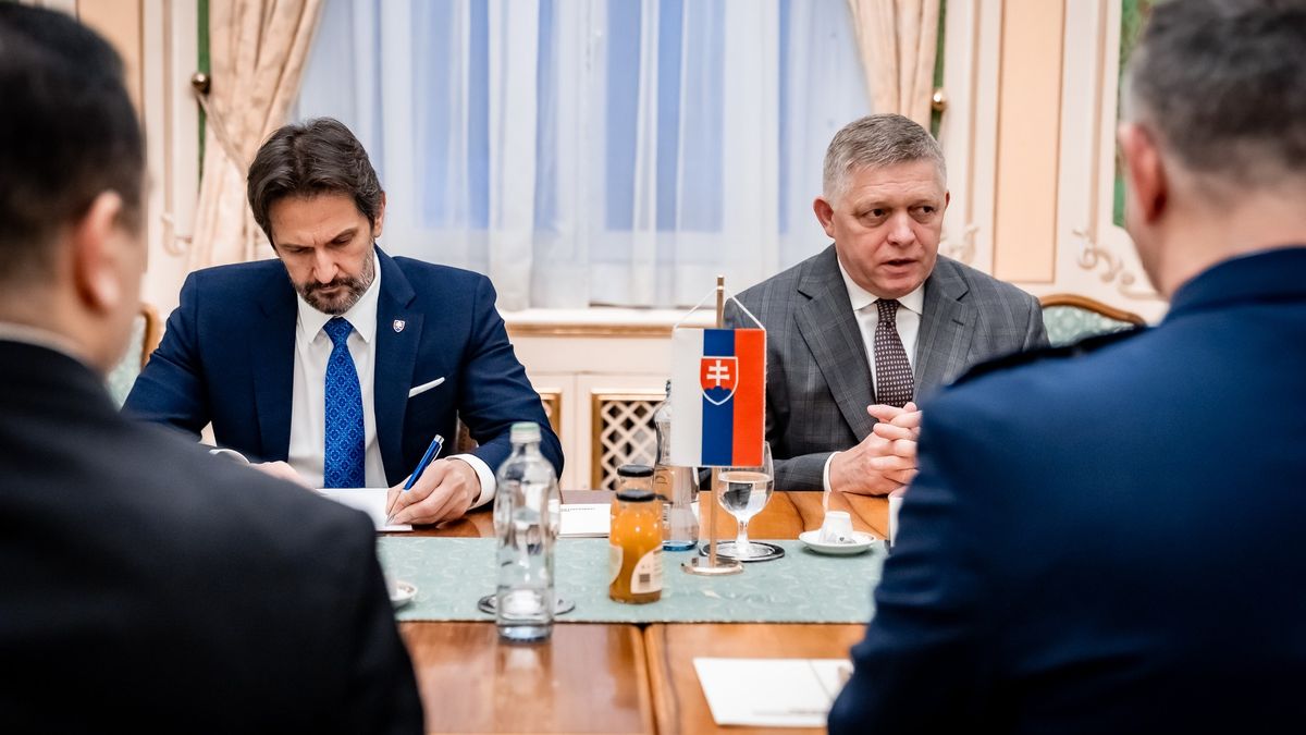 Fico sliboval „ani náboj na Ukrajinu“. Slovenský export zbraní mezitím trhá rekordy